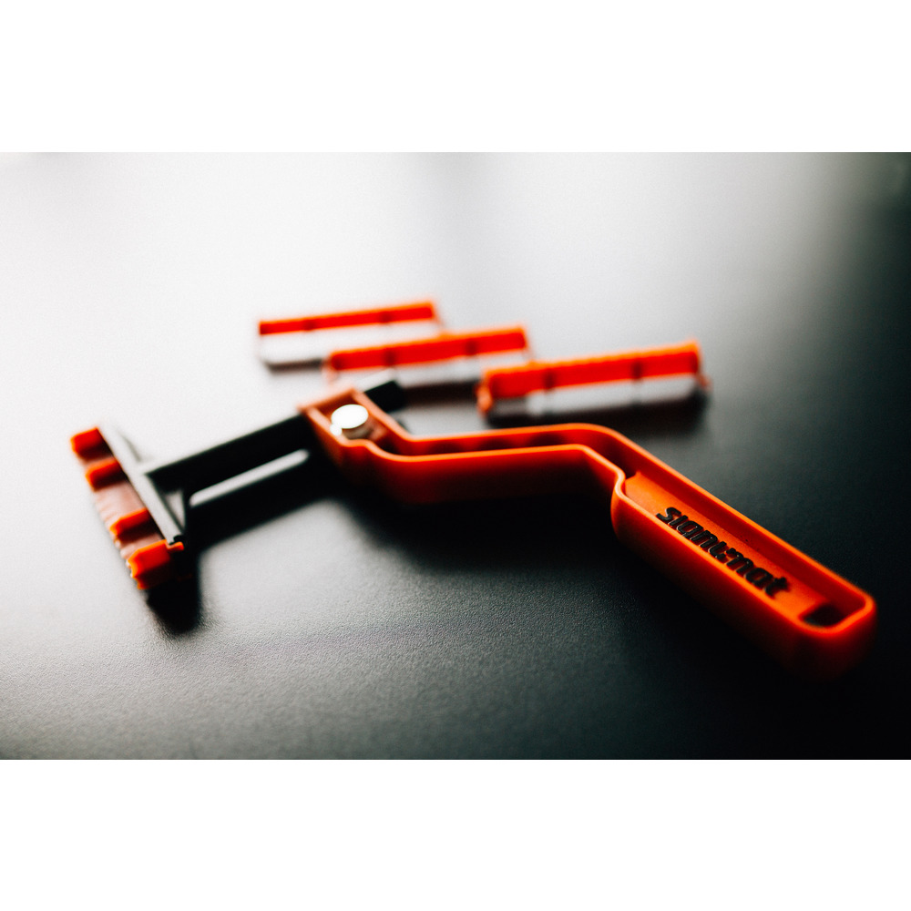 Felling aid for valuable wood clips