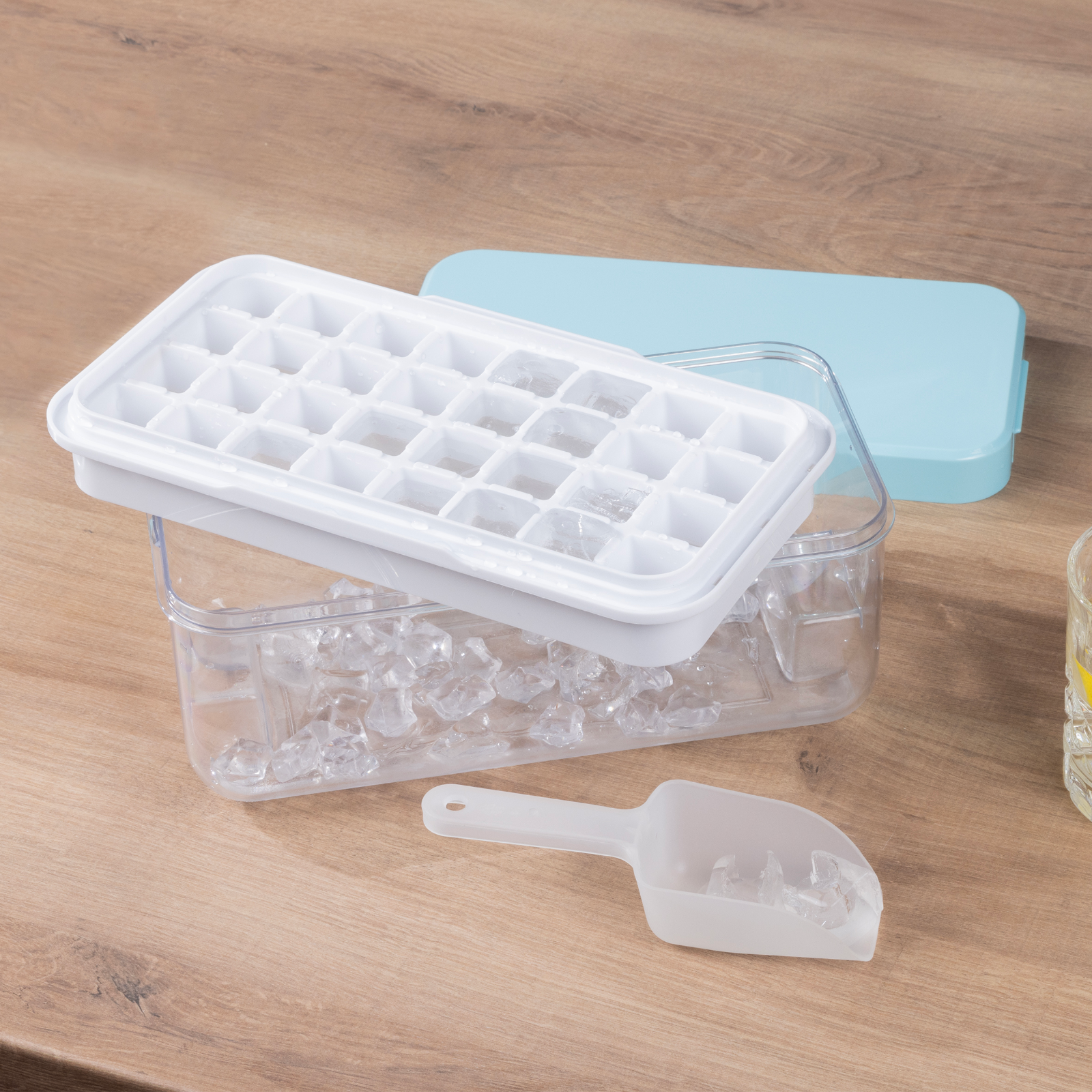  Eiswürfelbereiter mit Behälter 