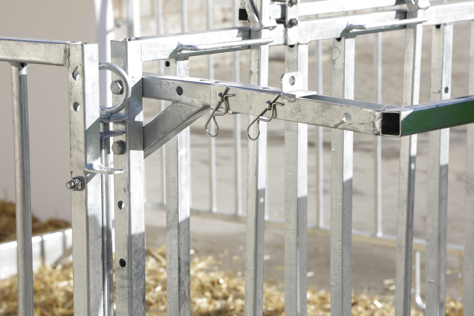 Kälber-Großraumiglu XXL m Zaun für 7 Kälber