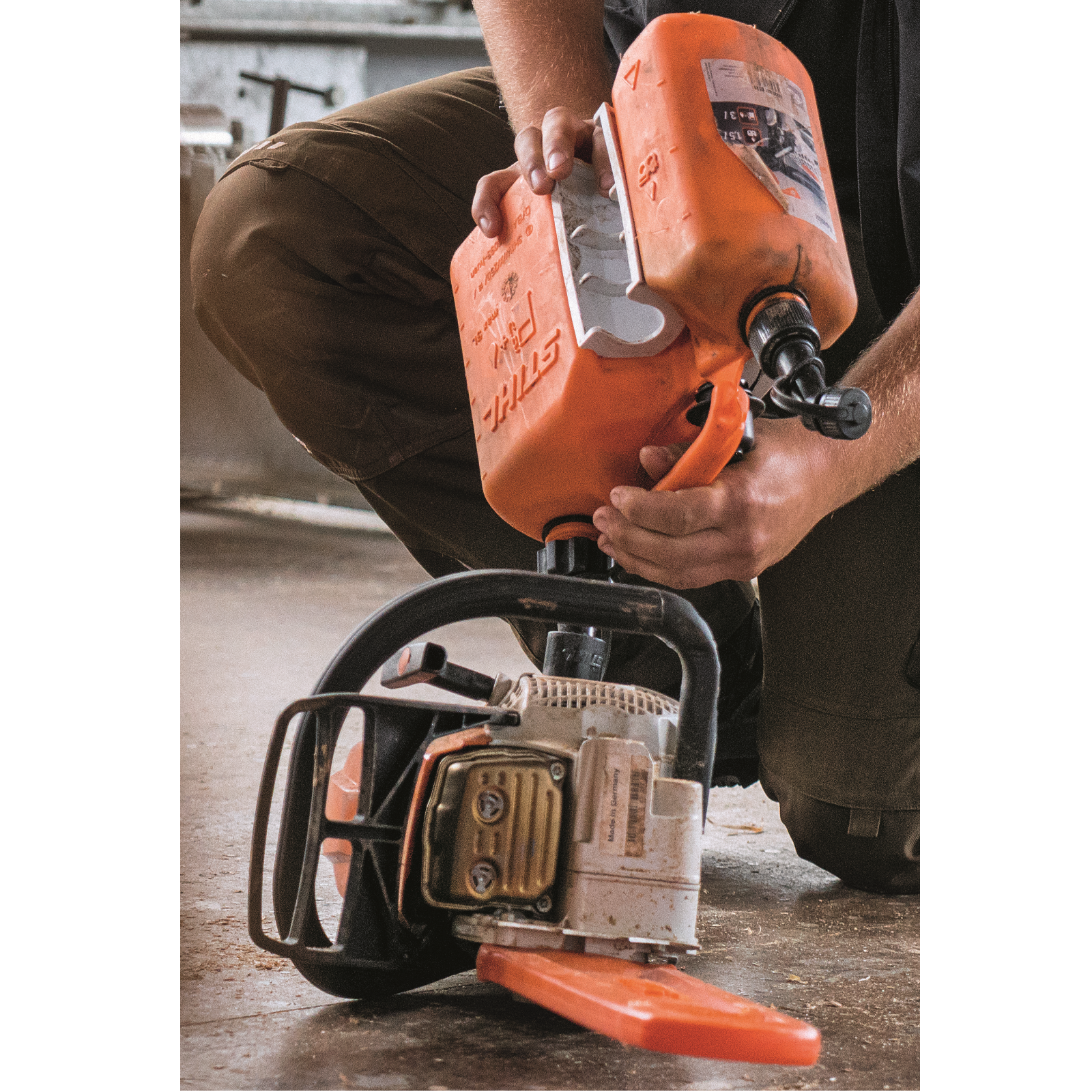 Köcher für Ausgießer zu Stihl Kombikanister
